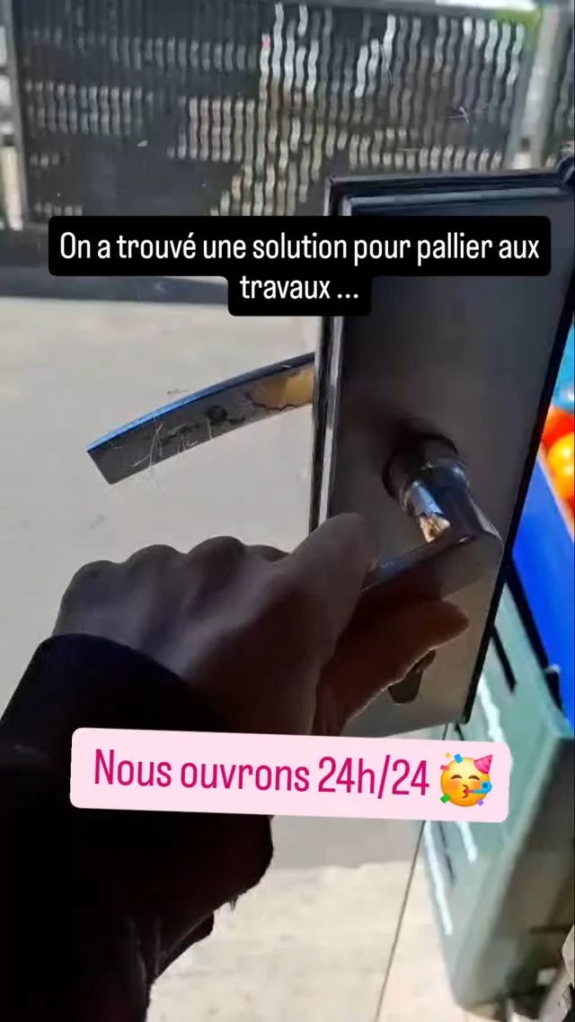 Depuis mi-mars, vous avez déserté notre magasin de Versailles, on espère que ce soit uniquement à cause des travaux rue Carnot... 
Mais fallait qu'on trouve une solution pour faire revenir du monde : nous avons donc décidé d'ouvrir en continu 24h/24 !! Et oui, même la nuit...un sacré service pour vous permettre de faire vos courses quand vous voulez...

Une envie de notre délicieuse crème de marron à 2h du mat ? Il vous manque du café à 6h pour le petit déj ?
Direction City Vrac, seul commerce de proximité à Versailles à le faire.
Nous serons évidemment là pour vous servir !! Pour toutes les personnes insomniaques, on pourra discuter comme ça. 
Alors pas dit qu'on soit toujours très frais...mais au pire si on dort, laissez nous l'appoint sur la caisse 😜.

#ideedegenie #commerceouvert24sur24 #casoulecestravaux ! #revenez svp...