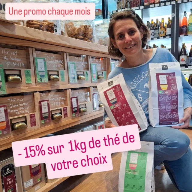 Nous lançons une promo par mois sur les gros formats. Et pour la 1ère, ce sera sur les thés de @laroutedescomptoirs, bio & équitable ! 

-15% sur 1kg de thé de votre choix...ça va vite si vous buvez du thé comme moi tous les jours ! 
Pour ceux qui bénéficie déjà des 5% sur leur sachet de 1kg, ils seront contents. Pour les autres, c'est une occasion de vous lancer sur les gros formats 😉.

Nous avons une trentaine de références de thés verts, noirs, matcha, infusions, rooibos....Ils sont délicieux, bios et équitable...