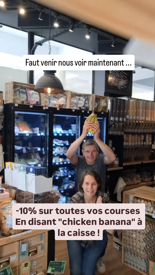 Quand le ridicule ne tue pas...
La choré du "chicken banana" était tout trouvé pour nous à l'épicerie. 

Et si vous dites "chiken banana" à la caisse , vous avez le droit à 10% de réduction sur la totalité de vos courses !! 
Faites passer le mot et suivez nous... 

Ps : valable pour un seul passage par compte de fidélité jusqu'au 31 mai.